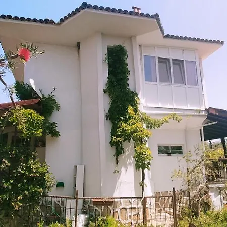 Bahceli, Dublex 빌라